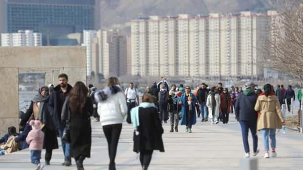 İran'da resmi tatil g&uuml;n&uuml;nde değişiklik