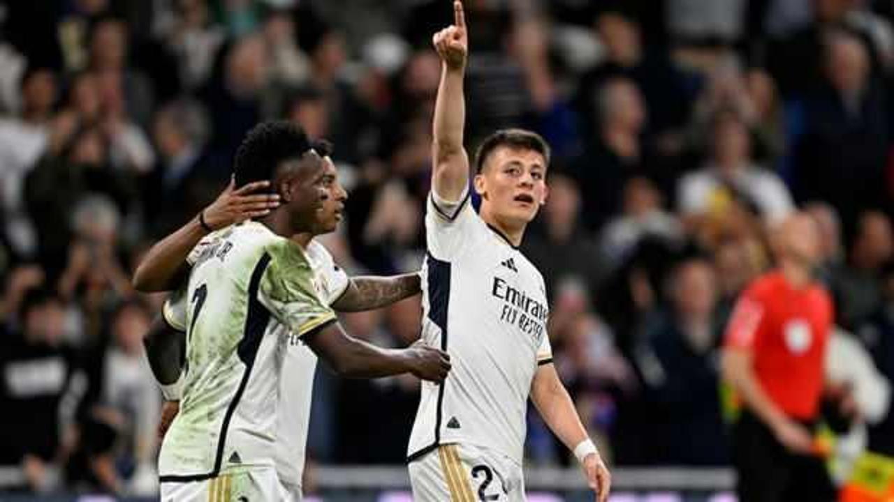 Emeklilik kararı aldı! Arda G&uuml;ler, yıldız futbolcuya veda etti