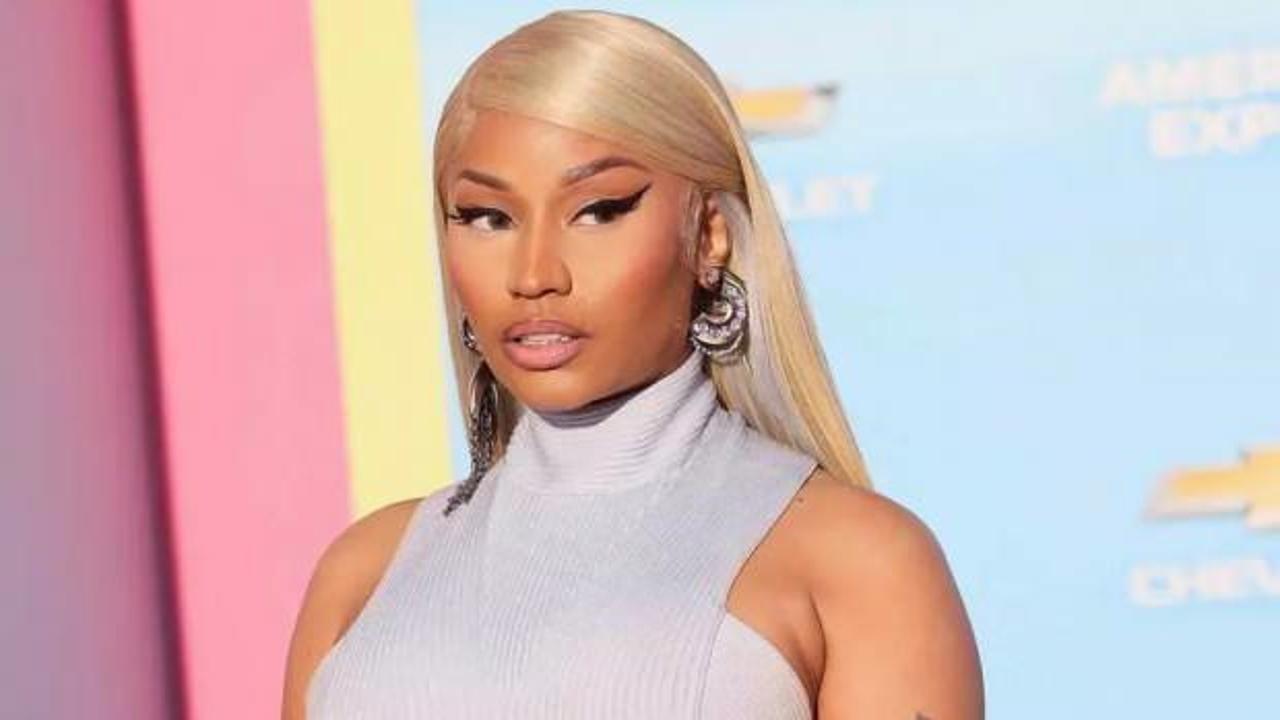 D&uuml;nyaca &uuml;nl&uuml; şarkıcı Nicki Minaj Hollanda'da g&ouml;zaltına alındı