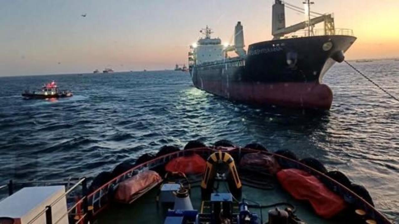 Haydarpaşa a&ccedil;ıklarında arıza yapan kargo gemisi kurtarıldı