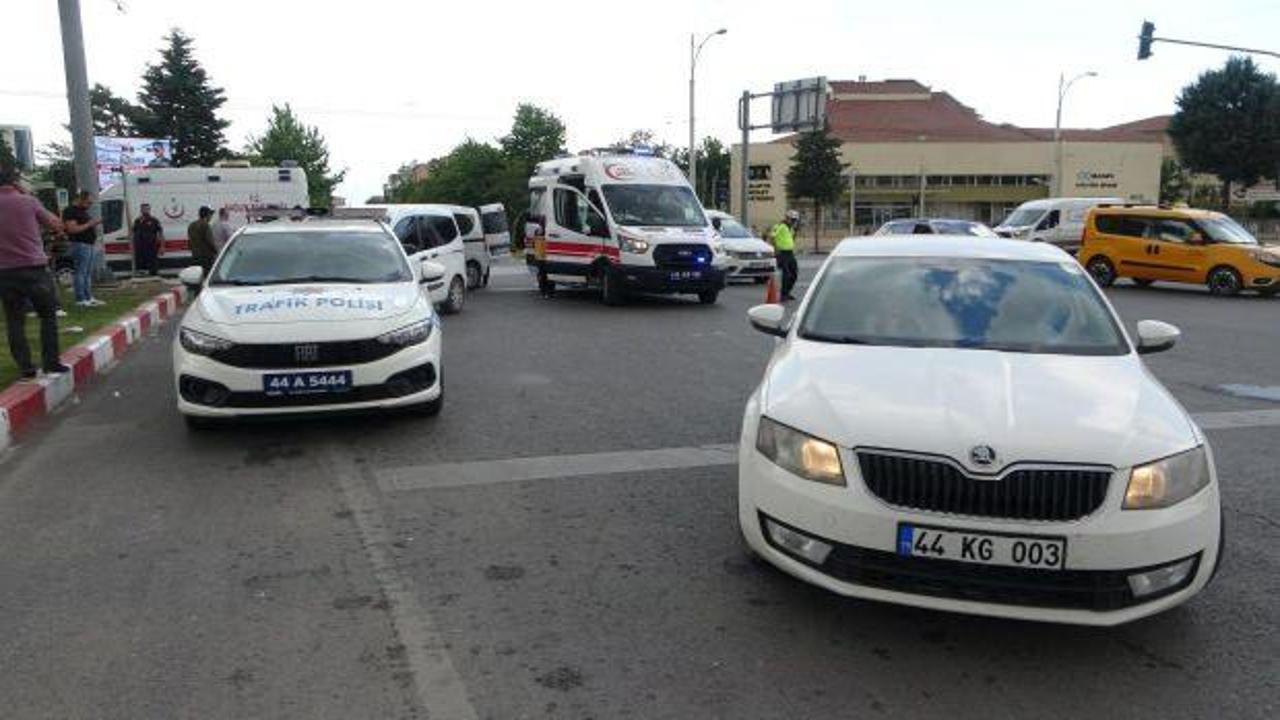 Malatya'da trafik kazası: 2 polis memuru yaralandı