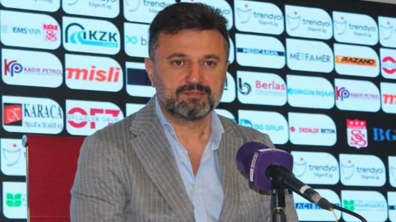 Manaj gidiyor mu? Bülent Uygun'dan açıklama