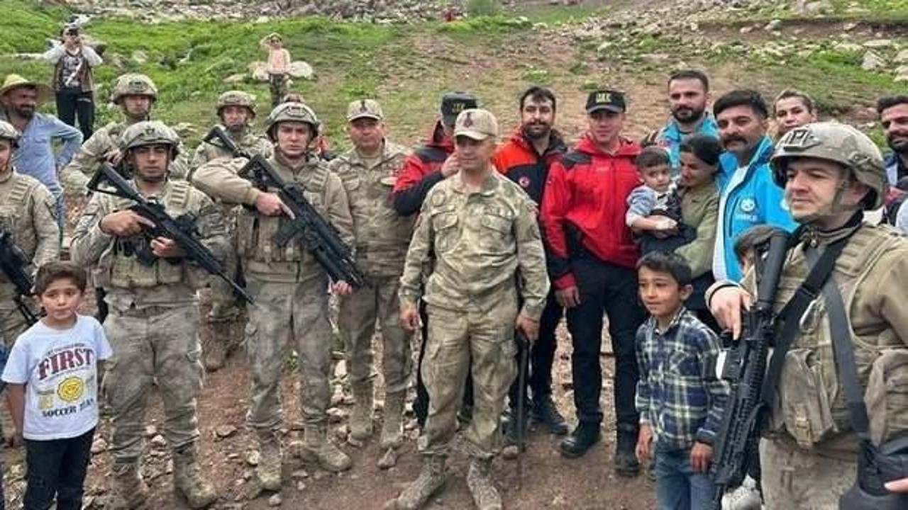 Y&uuml;ksekova'da kaybolan &ccedil;ocuk uyurken bulundu