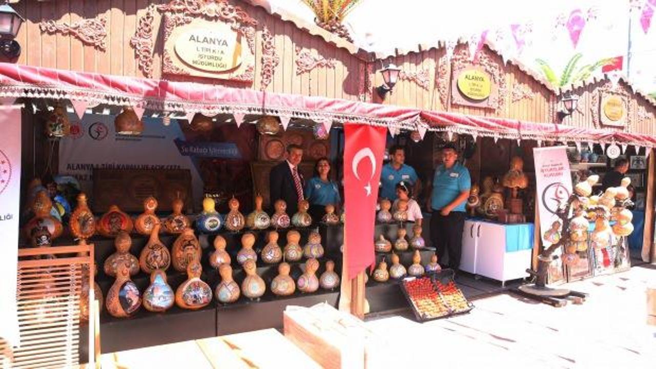 Alanya'da "İşyurtları Ürün ve El Sanatları Fuarı" açıldı