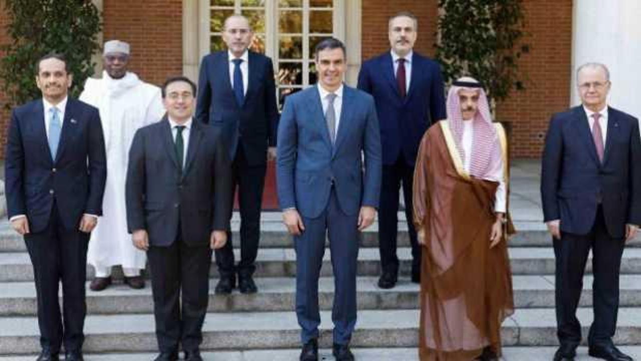 Bakan Fidan ve Gazze Temas Grubu üyeleri Filistin'i tanıyan Sanchez'le görüştü