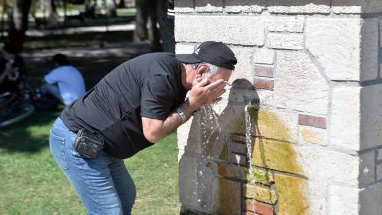 Kavurucu sıcaklar geldi: Termometreler 40 dereceyi g&ouml;sterdi