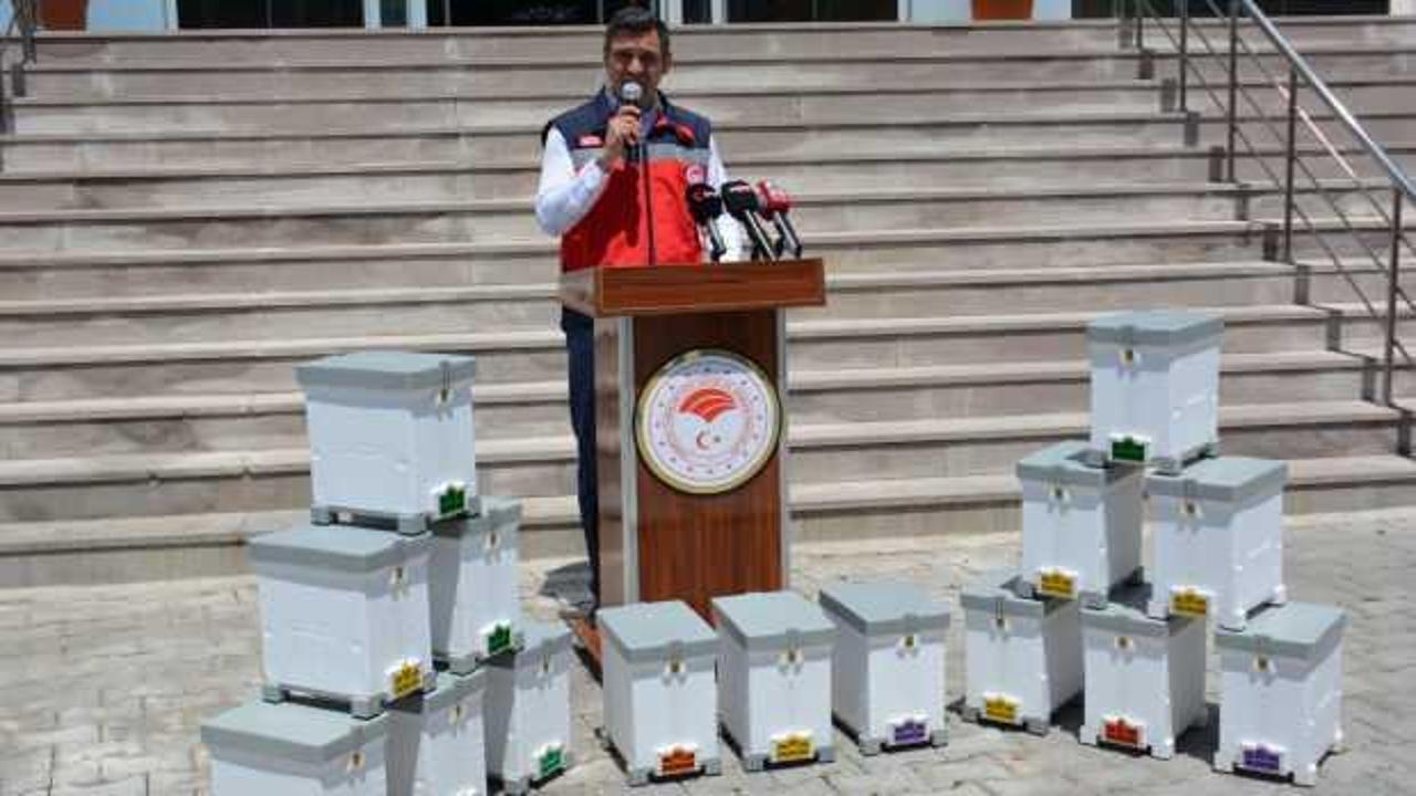 Kütahya'da ana arı ve arı sütü üretimi ekipmanları dağıtıldı