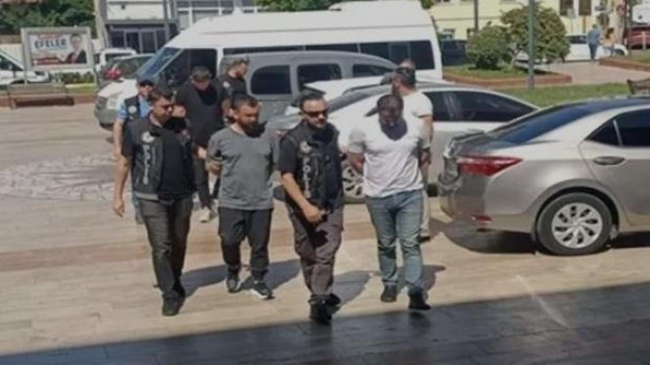 Polis çevirdi, otomobilden tam 4 kilo uyuşturucu çıktı!