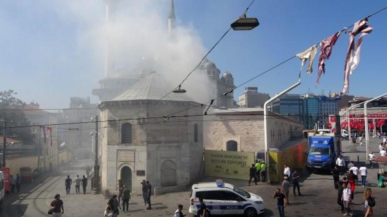 Taksim Meydanı'nda korkutan yangın!