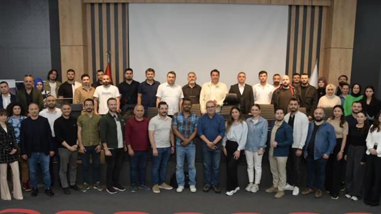 ‘Uygulamalı Dış Ticaret Eğitimi’nde sertifika heyecanı