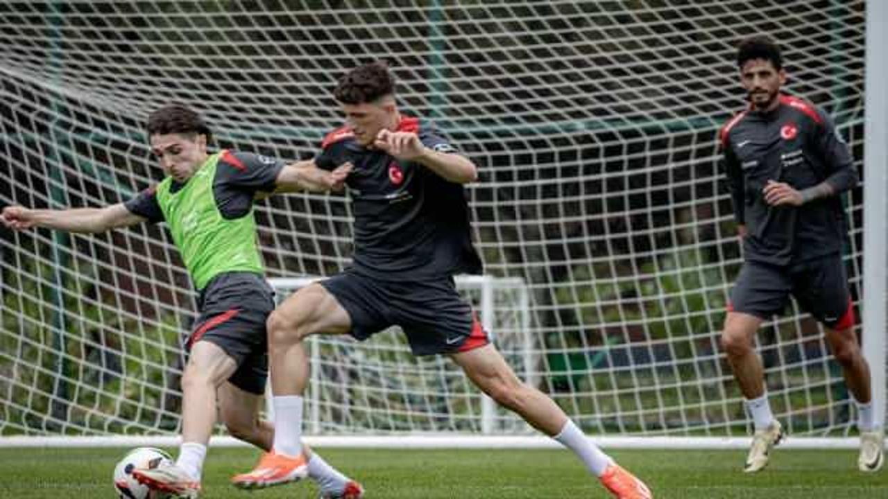 A Milli Takım kadrosundan &ccedil;ıkarılmıştı! Karara tepki g&ouml;sterdi