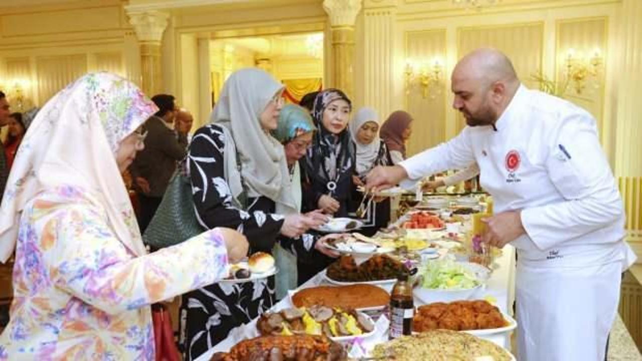Brune Sultanlığı'nda 'D&uuml;nya Kahvaltı G&uuml;n&uuml;'nde T&uuml;rk kahvaltısı tanıtıldı