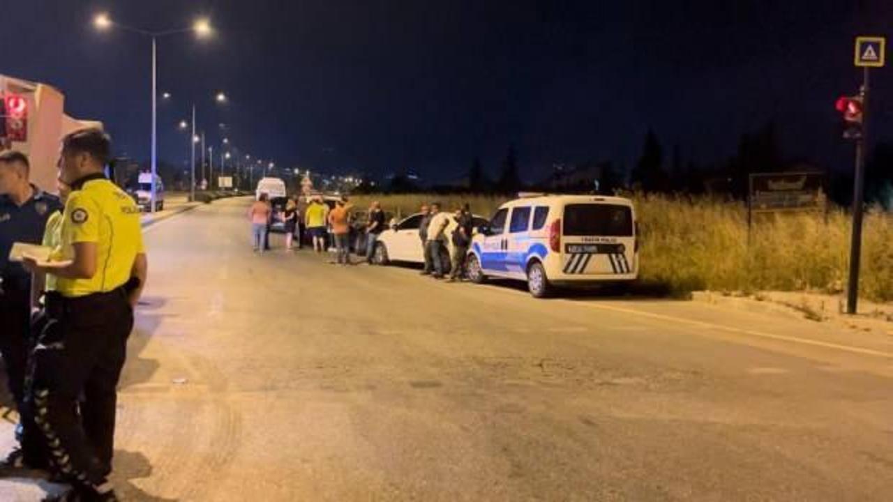 Bursa&rsquo;da servis aracı ile kamyonet &ccedil;arpıştı: 8 yaralı