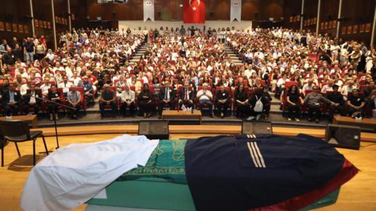 ER&Uuml;&rsquo;de vefat eden Prof. Dr. G&uuml;neş i&ccedil;in t&ouml;ren d&uuml;zenledi