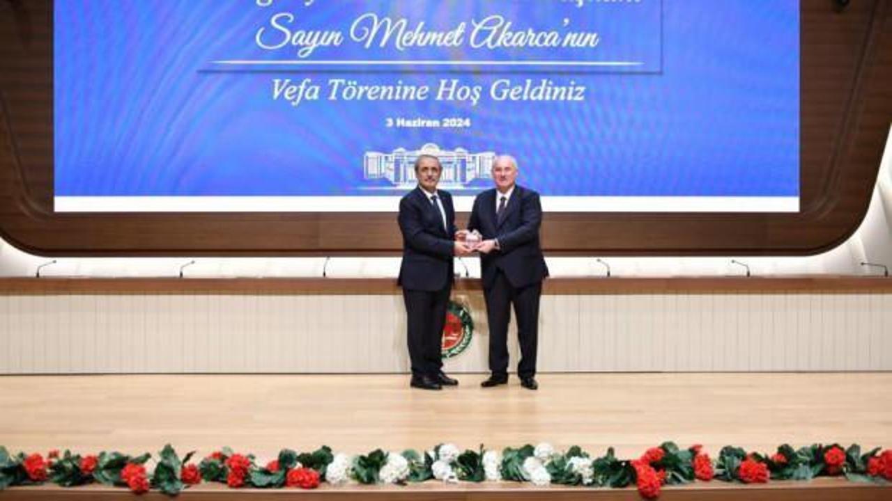 Eski Yargıtay Başkanı Akarca i&ccedil;in veda t&ouml;reni