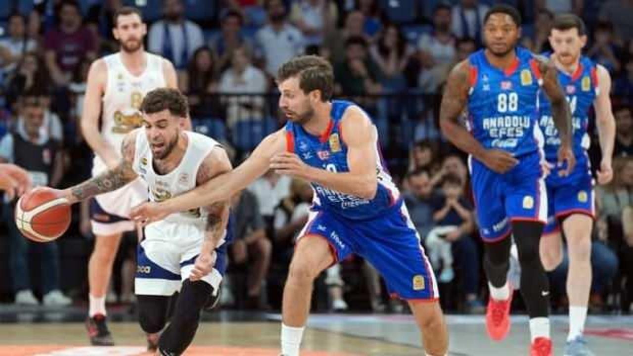 Fenerbah&ccedil;e farka koştu! Final serisi 2-0 oldu