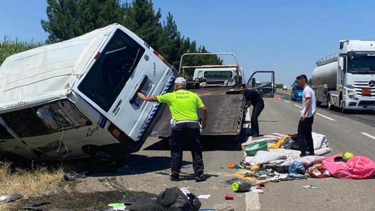 Mevsimlik işçileri taşıyan kamyonet devrildi: 7 yaralı!