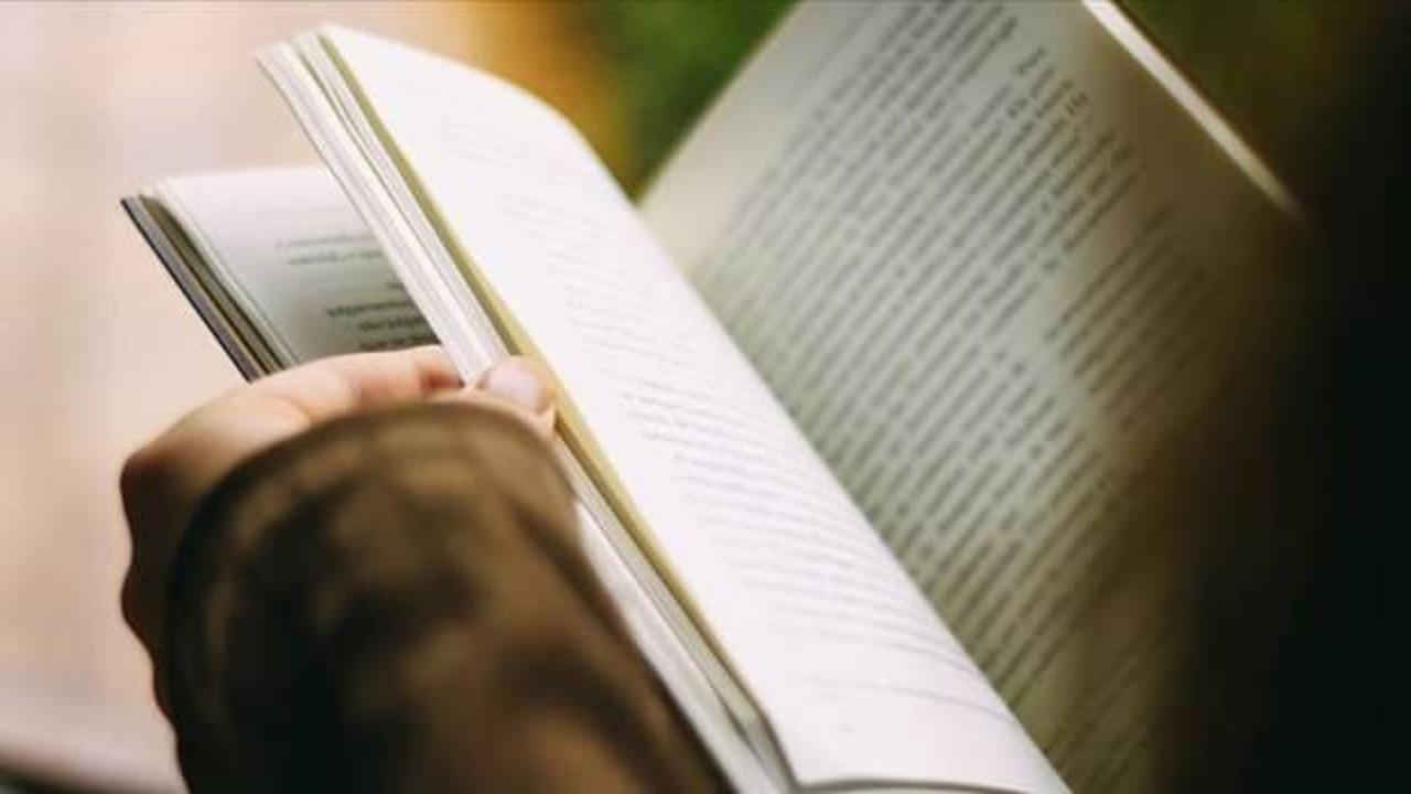 Hatay'da konteyner kente kurulan kütüphane yaklaşık 2 bin kitapla donatıldı