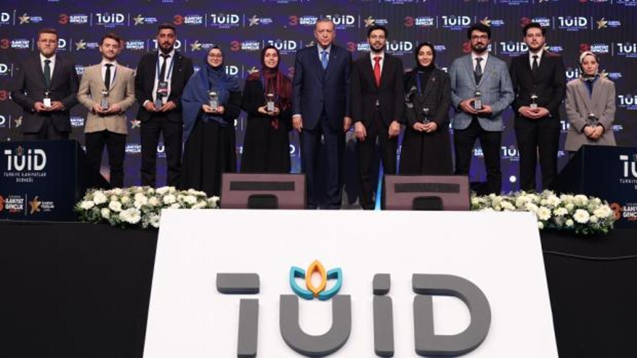 'İlahiyat Yıldızları'nda yarışma heyecanı... &Ouml;d&uuml;l umre olacak