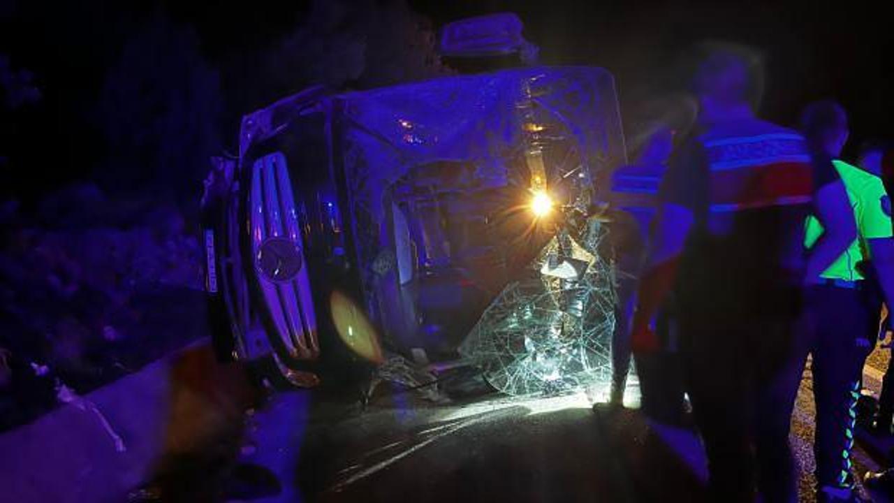 Kastamonu'da yolcu otobüsü devrildi: 10 yaralı