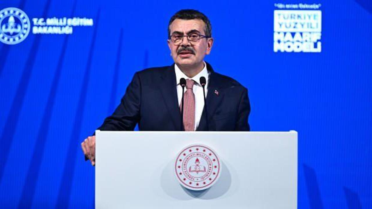 Milli Eğitim Bakanı Yusuf Tekin'den &ouml;ğrencilere &ccedil;ağrı