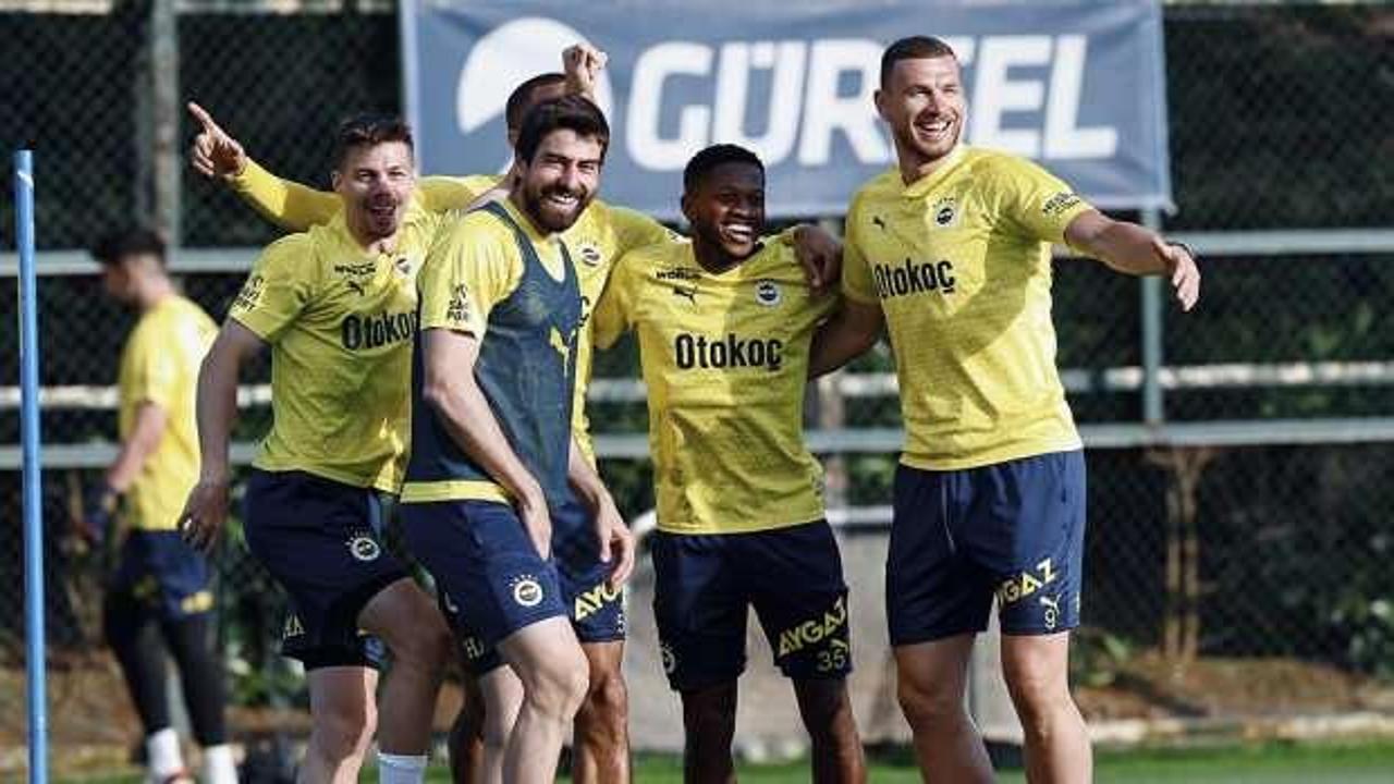 Mourinho kolları sıvadı! Fenerbahçe top başı yapıyor
