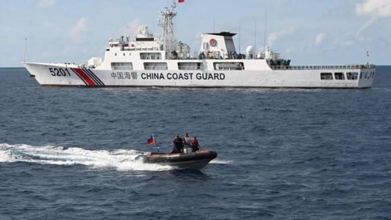 İki gemi, Güney Çin Denizi'ndeki ihtilaflı bölgede çarpıştı