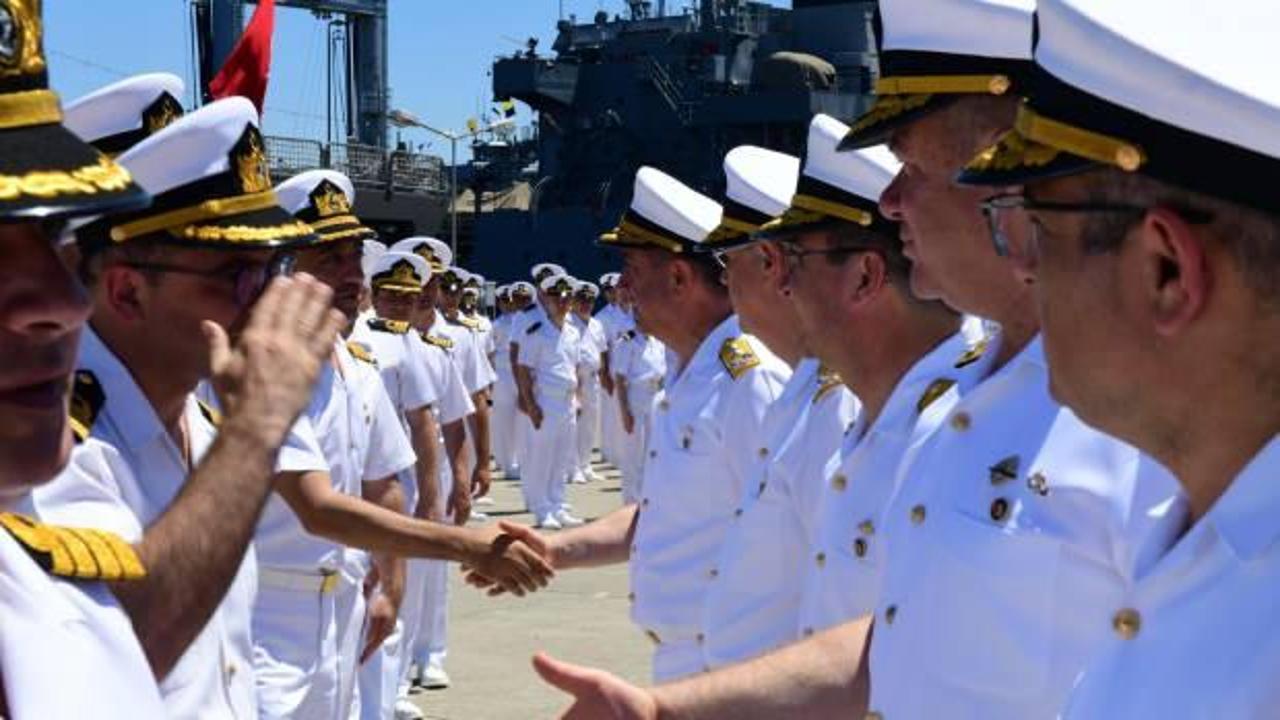 Deniz Kuvvetleri Komutanı Tatlıoğlu, Donanma Komutanlığı personeliyle bayramlaştı