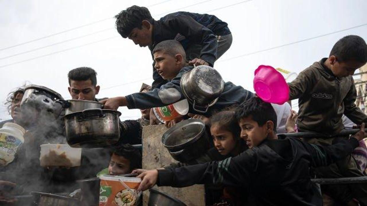 Gazze Şeridi'nin kuzeyindeki a&ccedil;lık krizi Filistinlilerin hayatını tehdit ediyor