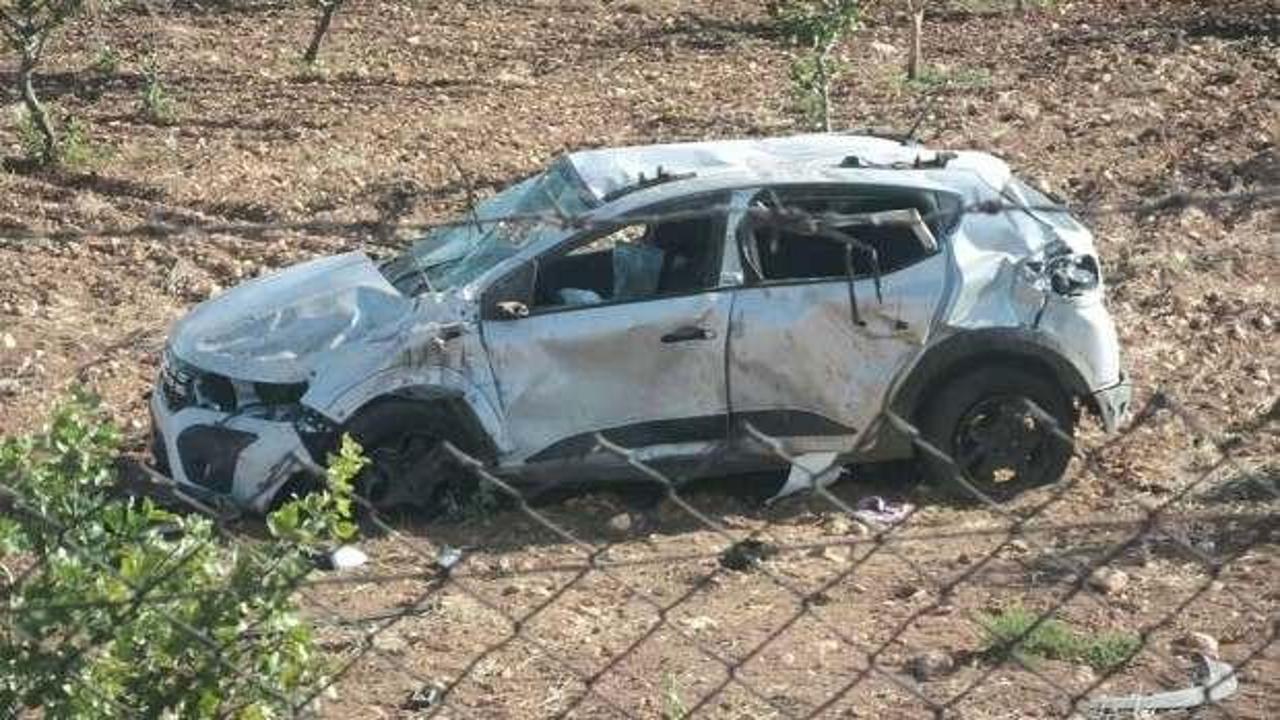 Güvenlik korucularının otomobili şarampole devrildi; Ölü ve yaralılar var