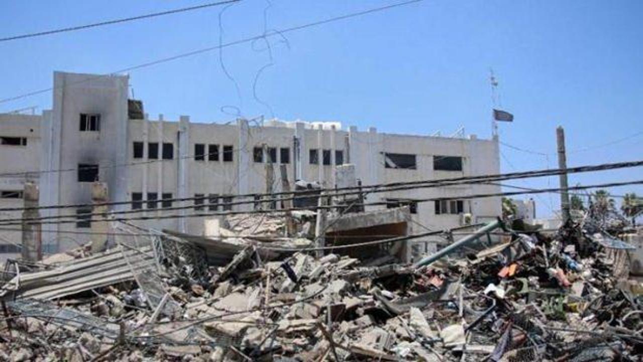  İsrail'in, UNRWA’ya bağlı tesisi vurması sonucu can pazarı yaşandı