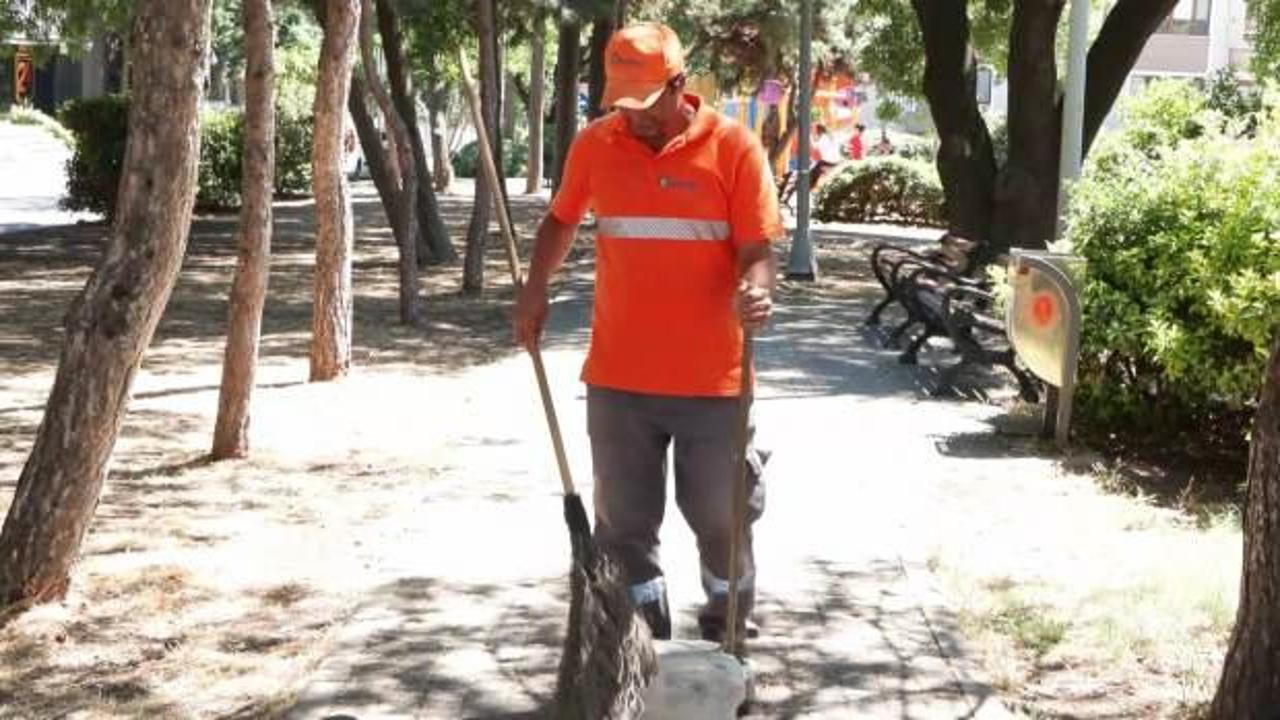 Para dolu &ccedil;anta buldu! Polise teslim etti