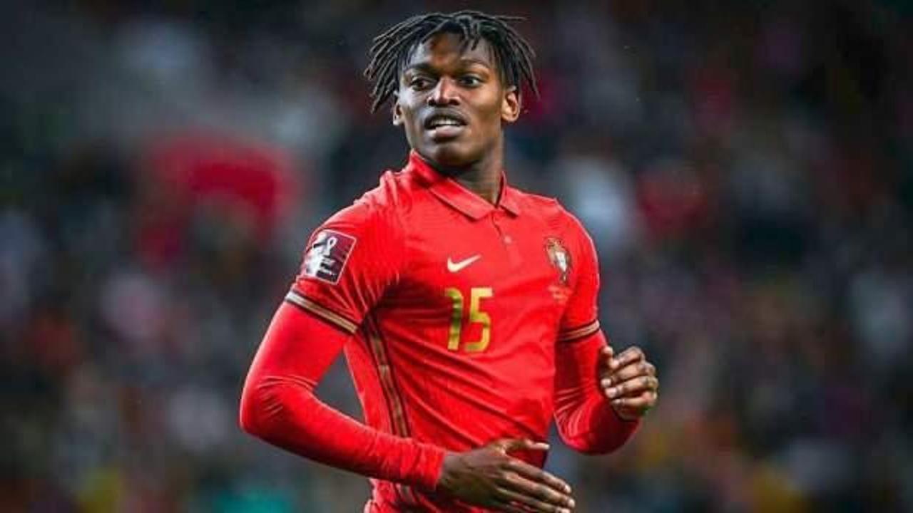 Rafael Leao'dan Türk futbolcuya: "İnanılmaz seviyede"