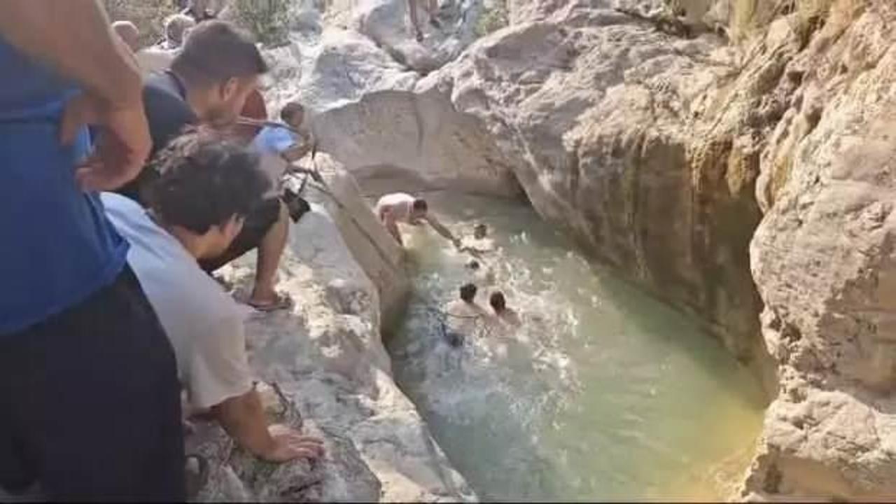 Serinlemek için gölete giren genç boğuldu