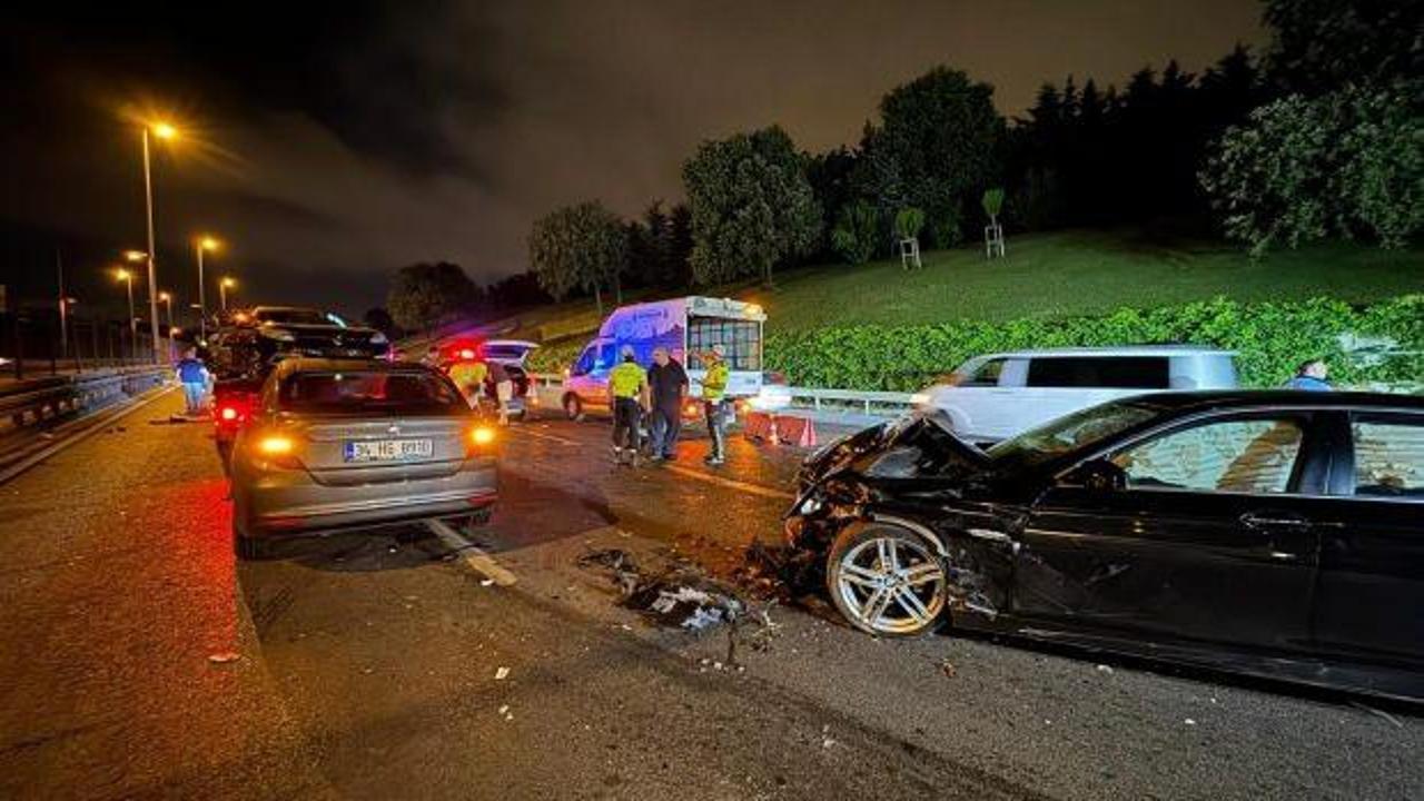 &Uuml;sk&uuml;dar'da zincirleme kaza: 3 yaralı
