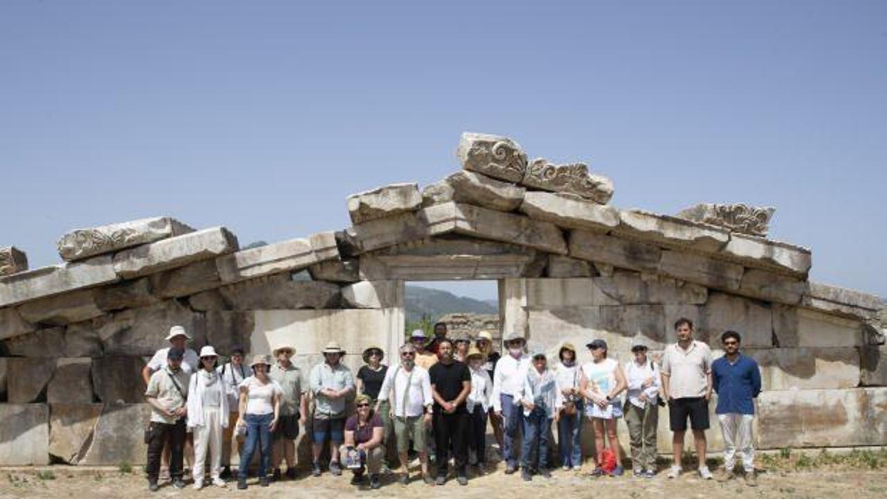 Yabancı arkeologlar Aydın'daki Magnesia Antik Kenti'ni ziyaret etti