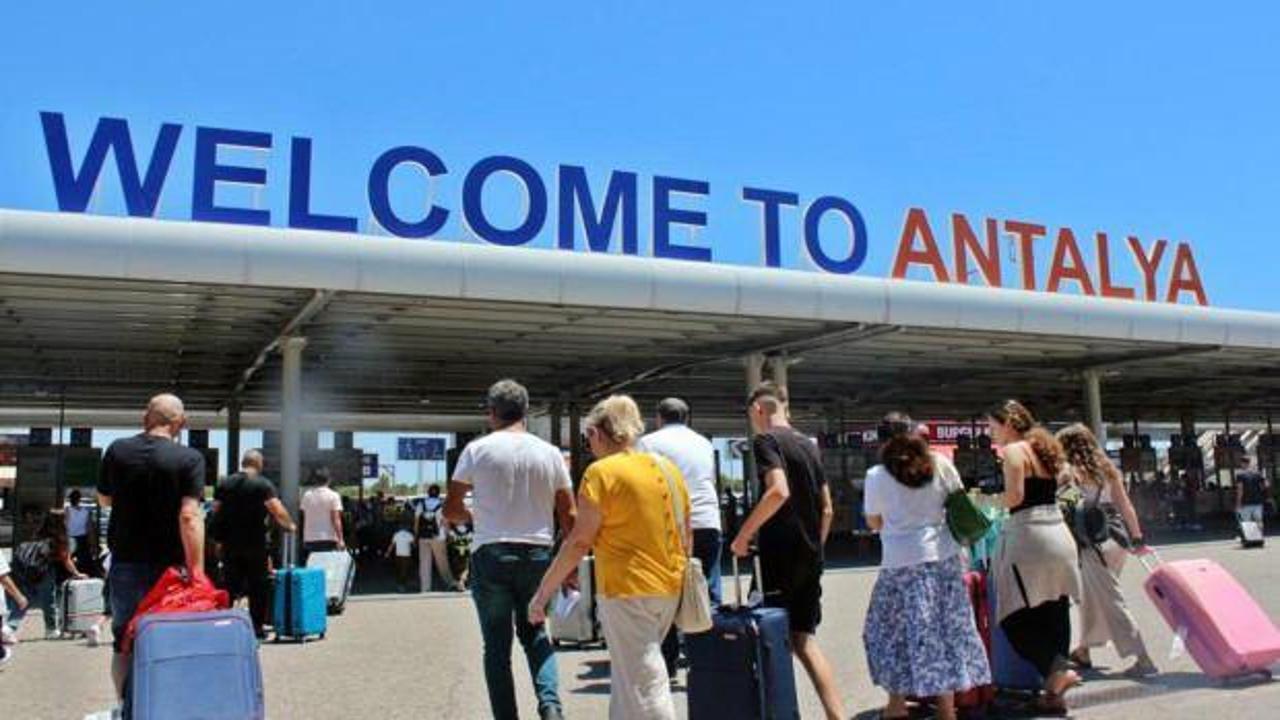 Antalya Havalimanı rekorlara doymuyor