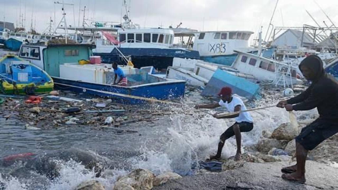 Karayipler'i vuran Beryl Kasırgası'nın şiddeti "kategori 5"e y&uuml;kseldi