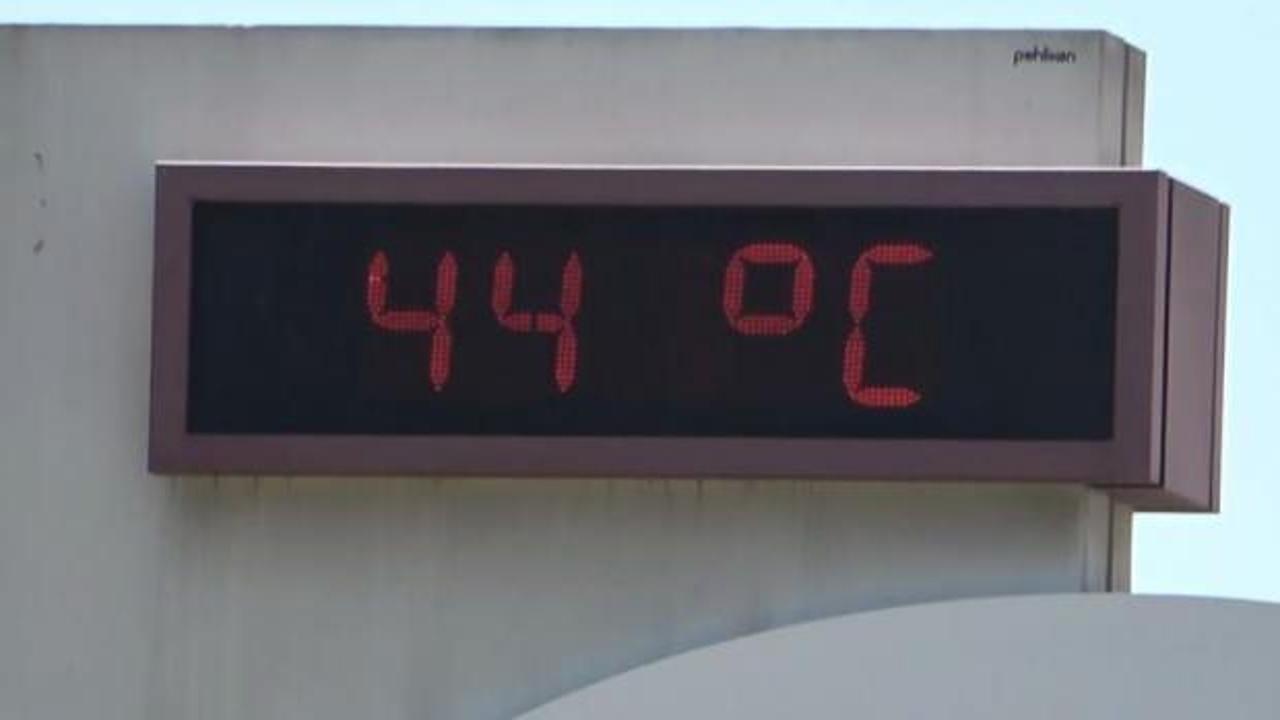 Şehir kavruluyor: Termometreler 44 dereceyi g&ouml;rd&uuml;!