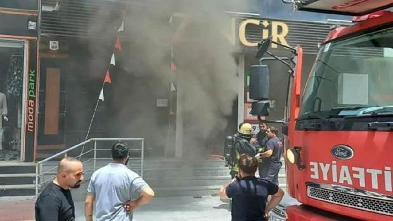 Van'da 5 katlı mağazada yangın