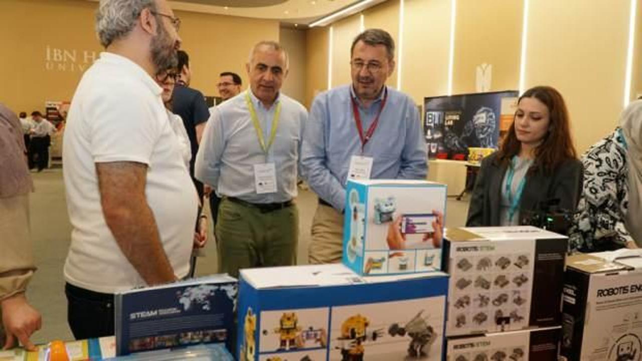 İstanbul'da 9 &uuml;lkeden akademisyen, &ouml;ğretmen ve bilim meraklıları buluştu