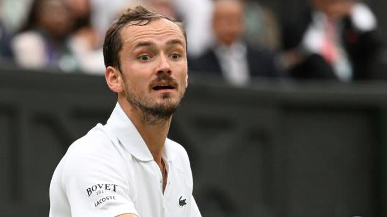 Alcaraz ve Medvedev, Wimbledon'da yarı finale çıktı