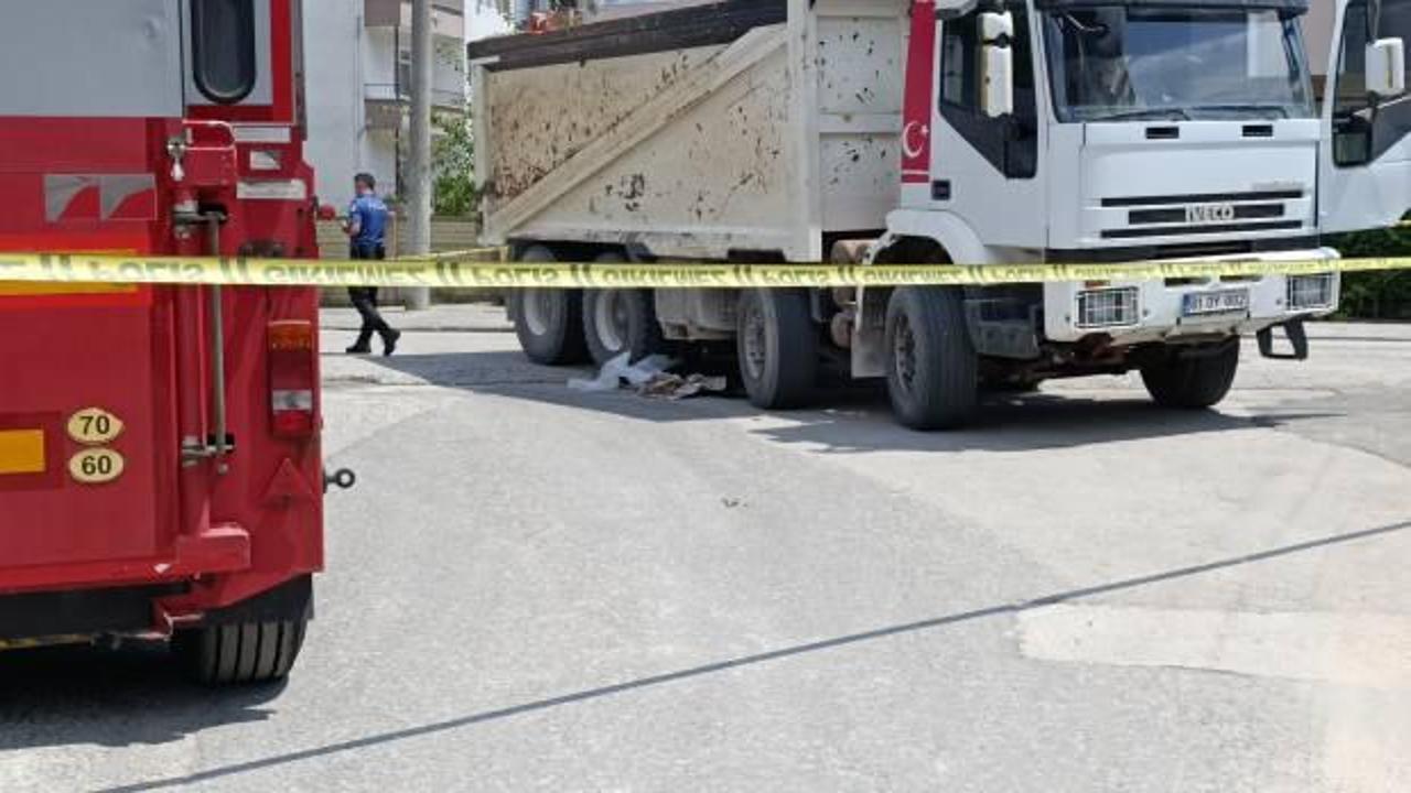 Düzce'de feci kaza: Kamyonun çarptığı çocuk hayatını kaybetti