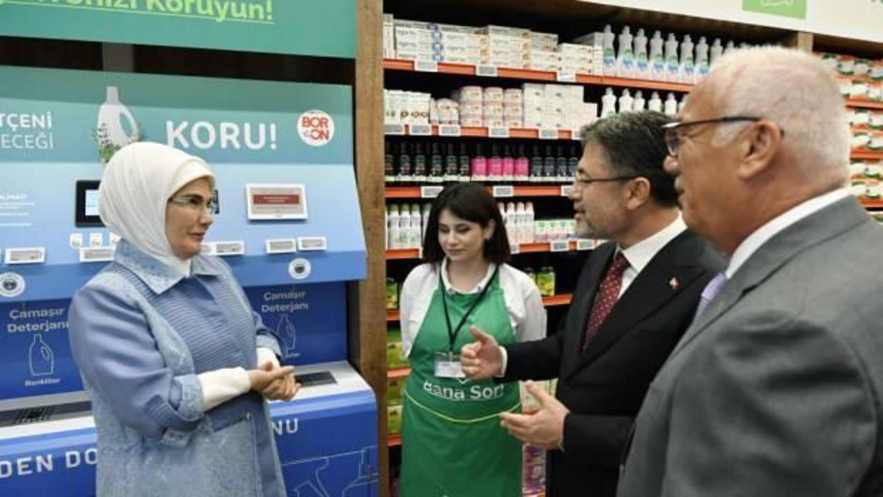 Emine Erdoğan'dan Tarım Kredi markete ziyaret