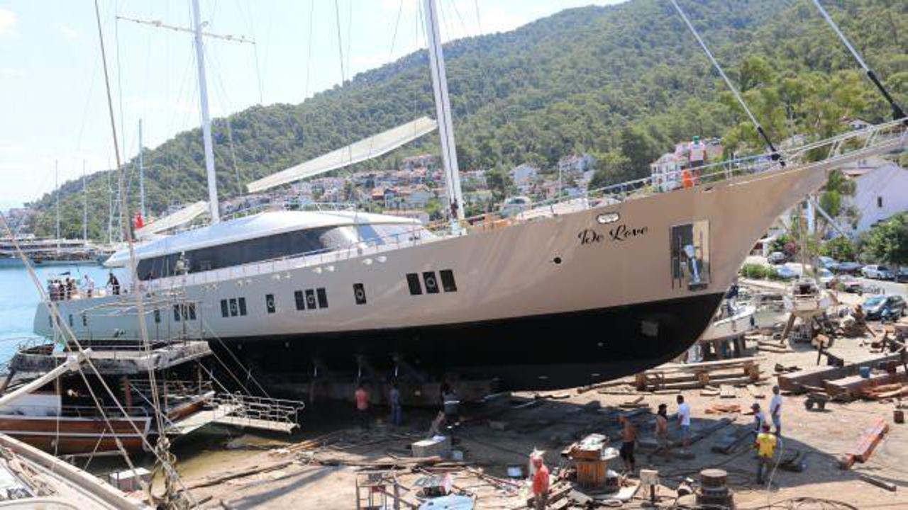 Fethiye Tersanesi'nde üretilen dev gulet denize indi