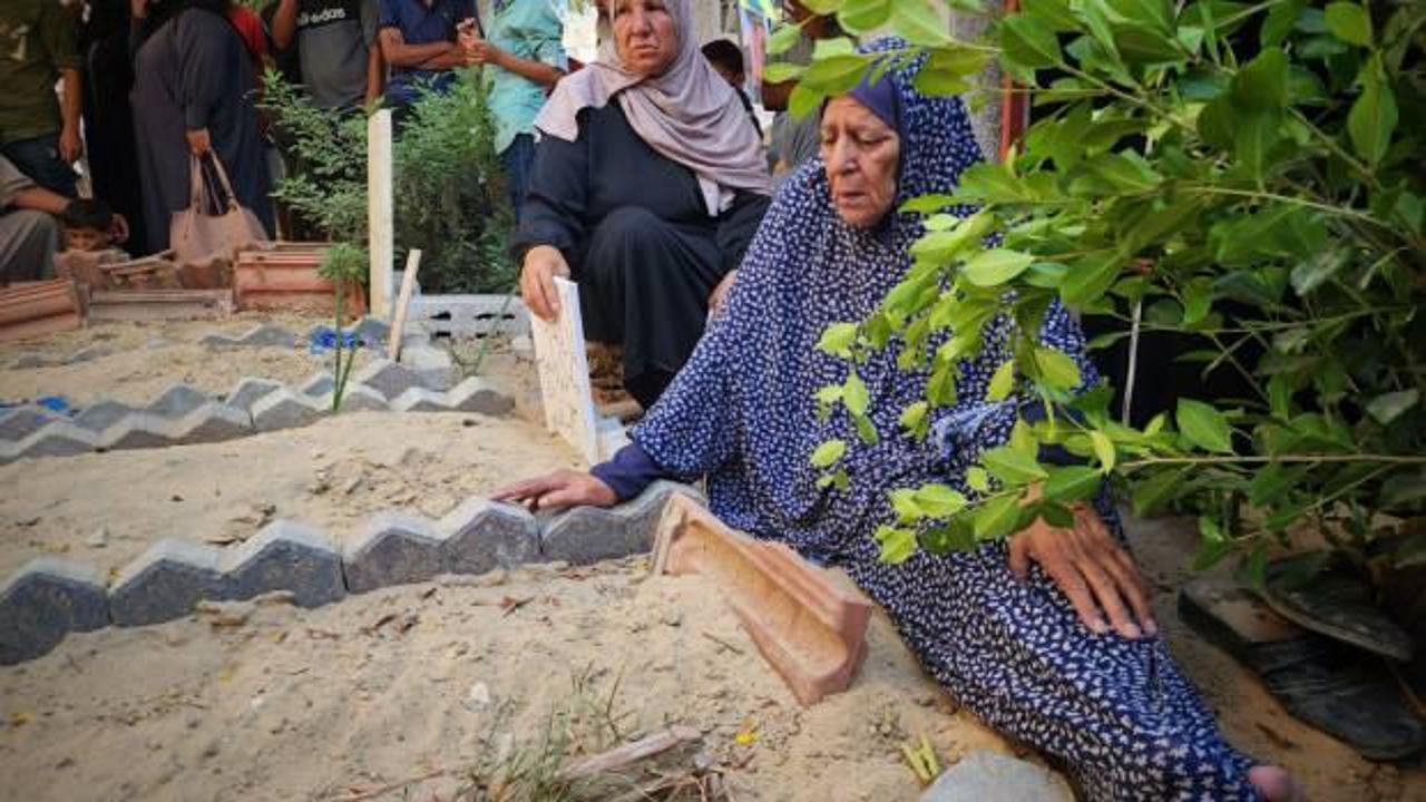 İsrail'in 4 ay önce şehit ettiği 12 Filistinlinin naaşı toprağa verildi
