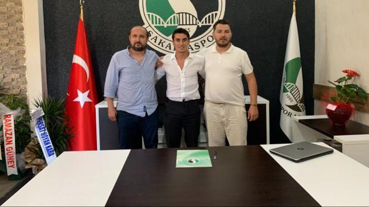 Sakaryaspor, Cebrail Karayel’i kadrosuna kattı