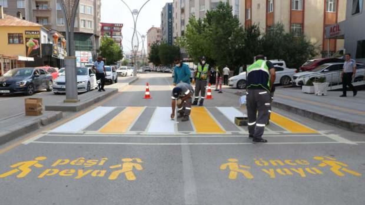 Van'da trafik düzenlemesi: Türkçe ve Kürtçe yazdılar