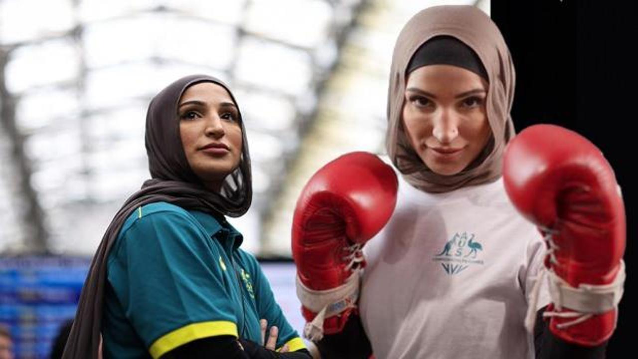 Olimpiyatların ilk baş&ouml;rt&uuml;l&uuml; boks&ouml;r&uuml; Tina Rahimi'den Fransa'ya yasak tepkisi