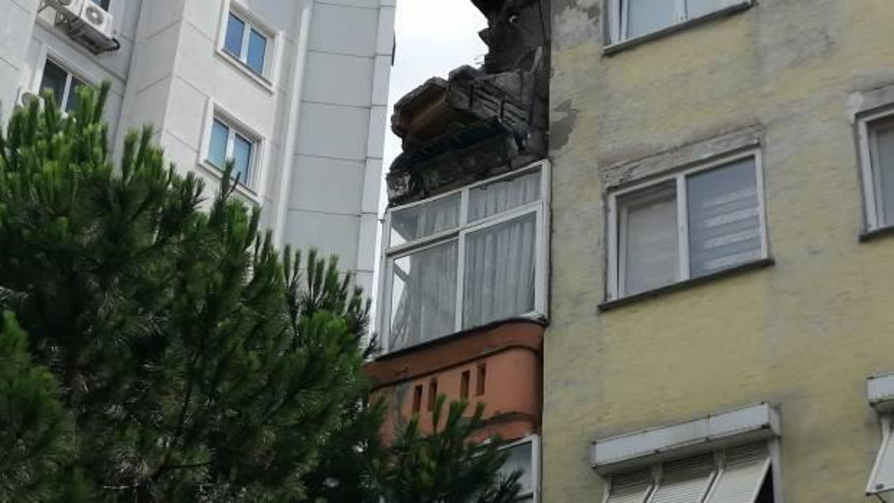 İstanbul'da korkutan anlar: Balkon çöktü! Bina boşaltıldı